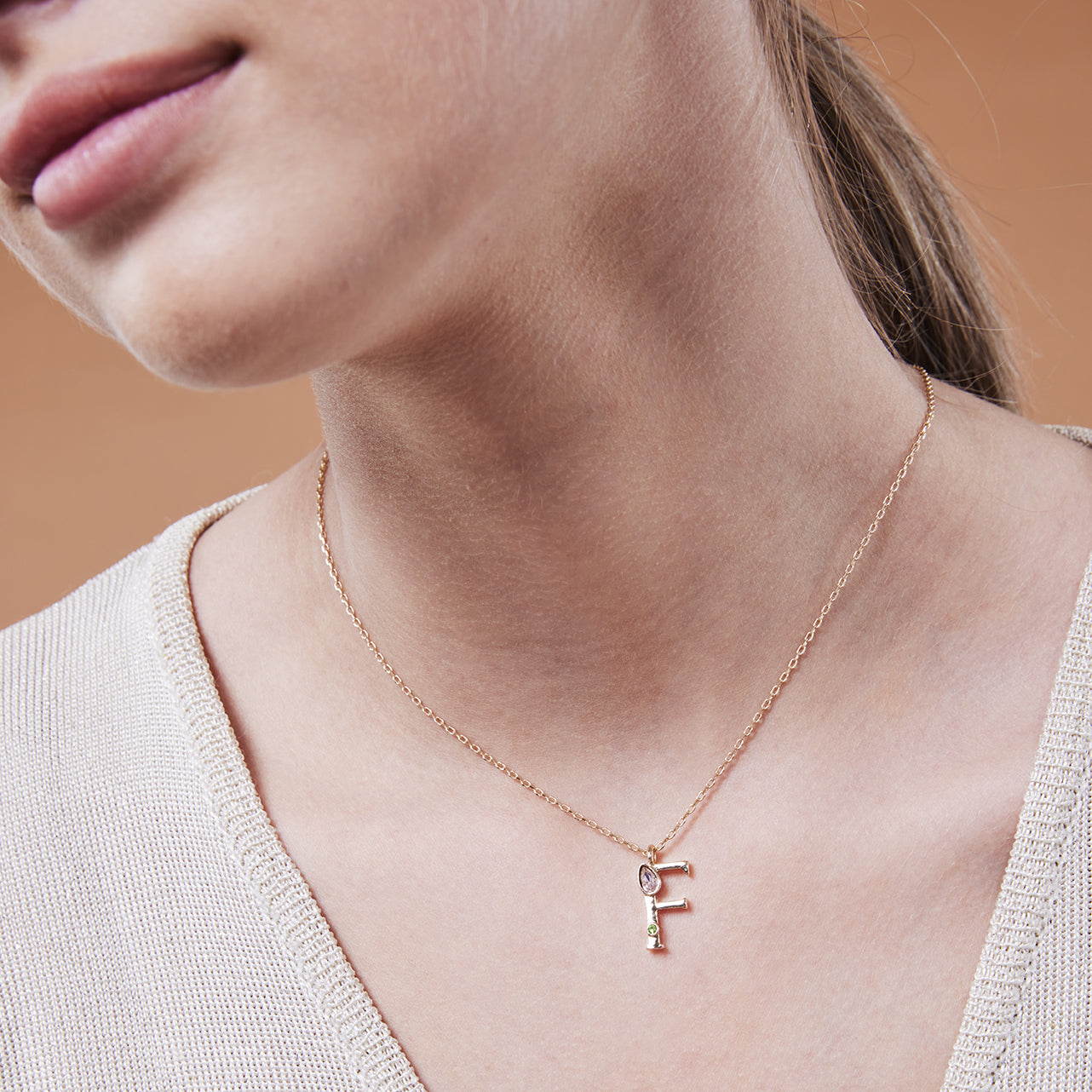 Collier F Alphabet doré