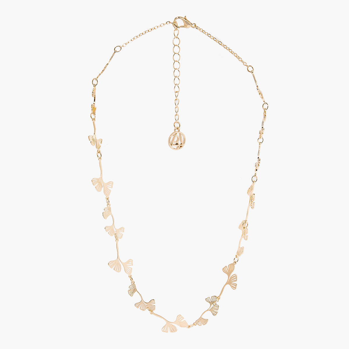 Collier court feuille de Ginko