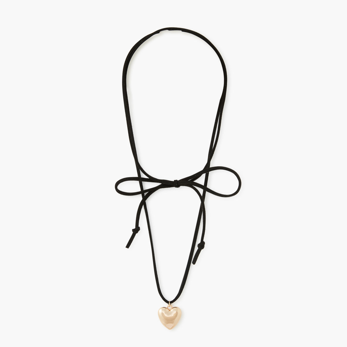 Collier en suédine pendentif coeur