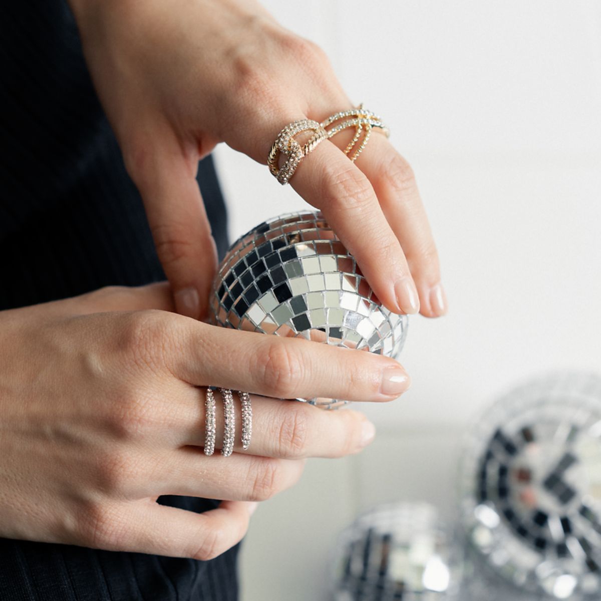 Bague enroulée à strass